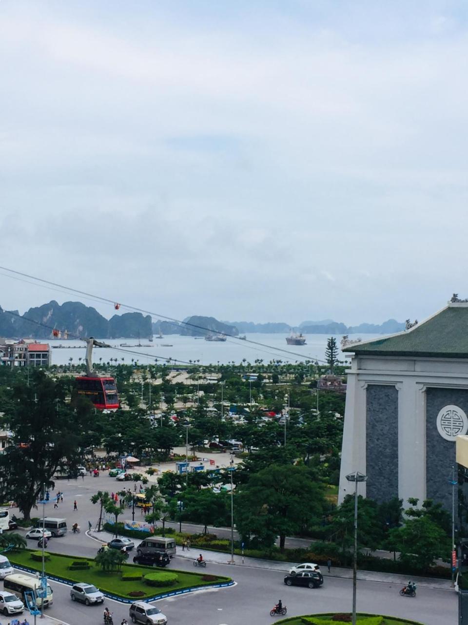 Ivy Hotel Hạ Long Exterior foto
